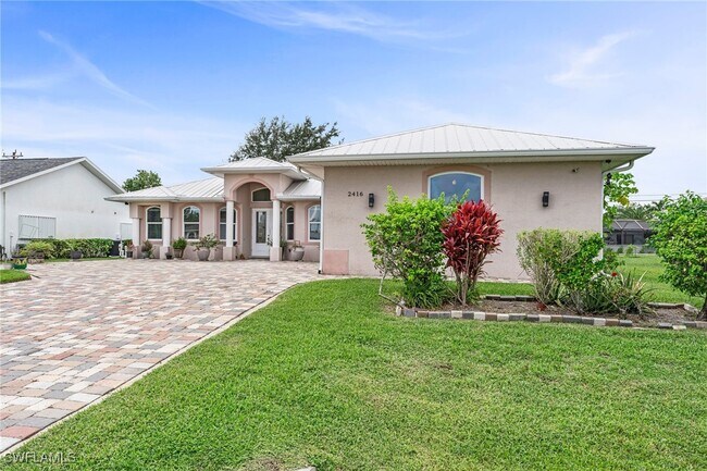 2416 SE 8th Ave in Cape Coral, FL - Building Photo - Building Photo
