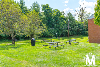 Centennial Woods Apartments in Cincinnati, OH - Building Photo - Building Photo