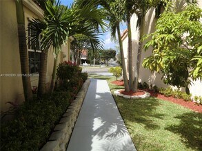 1593 NW 158th Ave in Pembroke Pines, FL - Building Photo - Building Photo