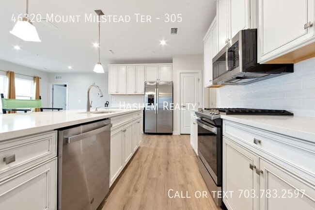 46320 Mount Milstead Ter in Sterling, VA - Foto de edificio - Building Photo