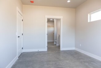 1763 Grant Rd in East Wenatchee, WA - Building Photo - Building Photo