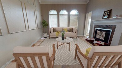 Remodeled Plano home with great fenced backyard in Plano, TX - Foto de edificio - Building Photo