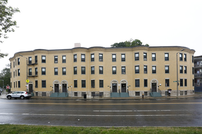 102-113 Talbot Ave in Dorchester, MA - Foto de edificio - Building Photo