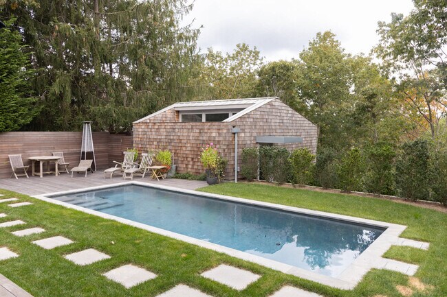 property at 71 Island View Dr W