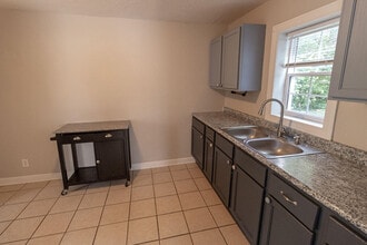 306 W Worley St in Columbia, MO - Building Photo - Building Photo