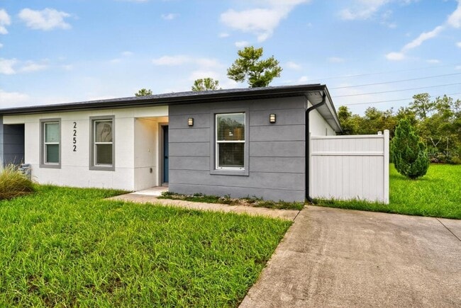 property at 2252 Fernwood St