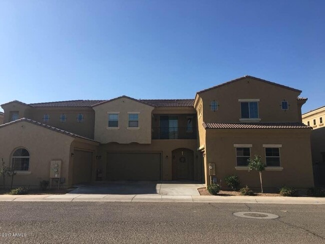 property at 1367 S Country Club Dr