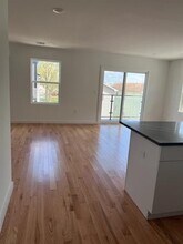 724 Seaport Dr in Elizabeth, NJ - Building Photo - Building Photo