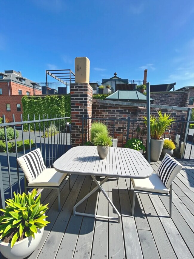 8 4th St in Boston, MA - Building Photo - Building Photo