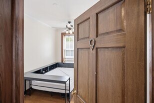 823 McCallie Ave in Chattanooga, TN - Building Photo