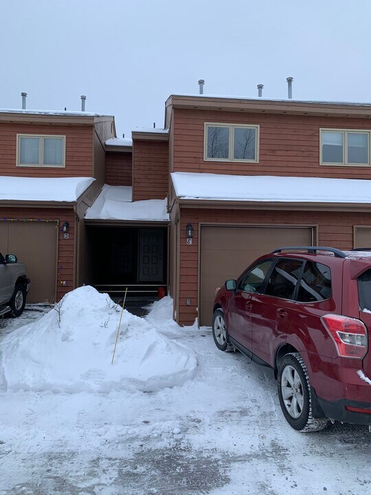 10276 Jamestown Dr in Anchorage, AK - Building Photo