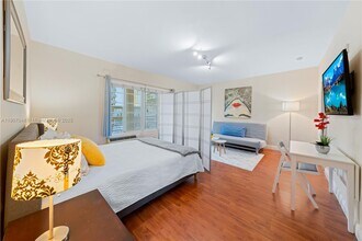 1241 14th St in Miami Beach, FL - Building Photo - Building Photo