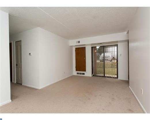 3301 Valley Dr in West Chester, PA - Building Photo - Building Photo