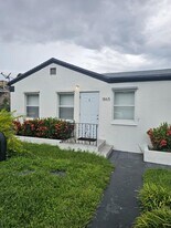 1865 NW 45th St in Miami, FL - Building Photo