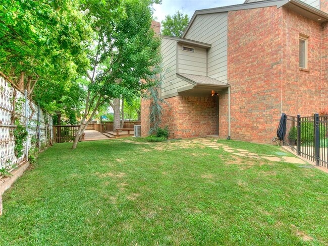 1201 Glenbrook Dr in Oklahoma City, OK - Building Photo - Building Photo