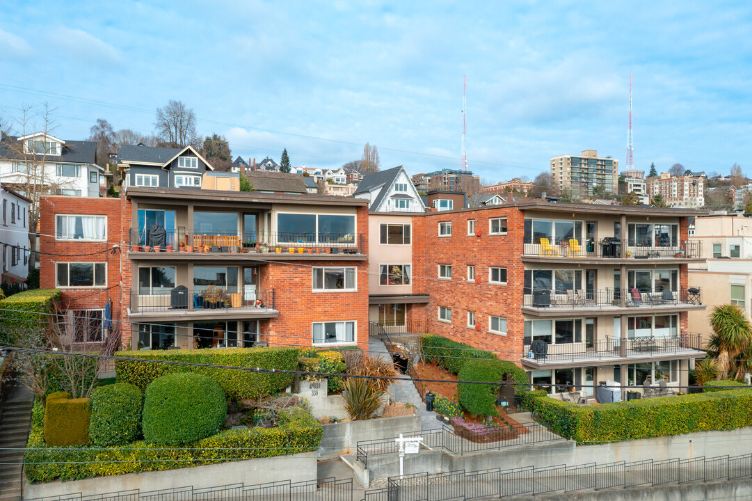 Apollo in Seattle, WA - Building Photo