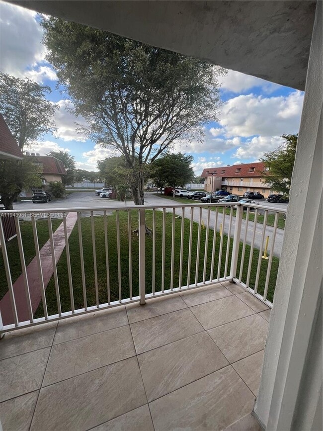 260 NW 107th Ave in Miami, FL - Building Photo - Building Photo