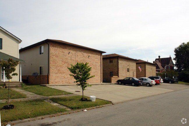 1515 Walnut St in Kenova, WV - Building Photo