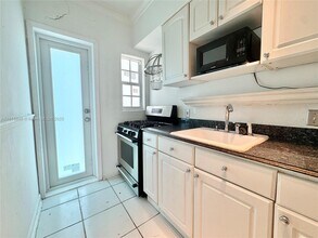 1455 Michigan Ave in Miami Beach, FL - Building Photo - Building Photo