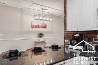 3935 S Wells St, Unit 1 in Chicago, IL - Building Photo - Building Photo