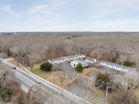 The Fieldstone at East Hampton in East Hampton, NY - Foto de edificio - Building Photo