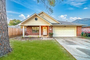 13130 Eldridge Meadow Dr in Houston, TX - Building Photo