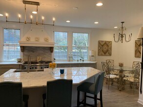 8284 Park Ridge Dr in Germantown, TN - Foto de edificio - Building Photo