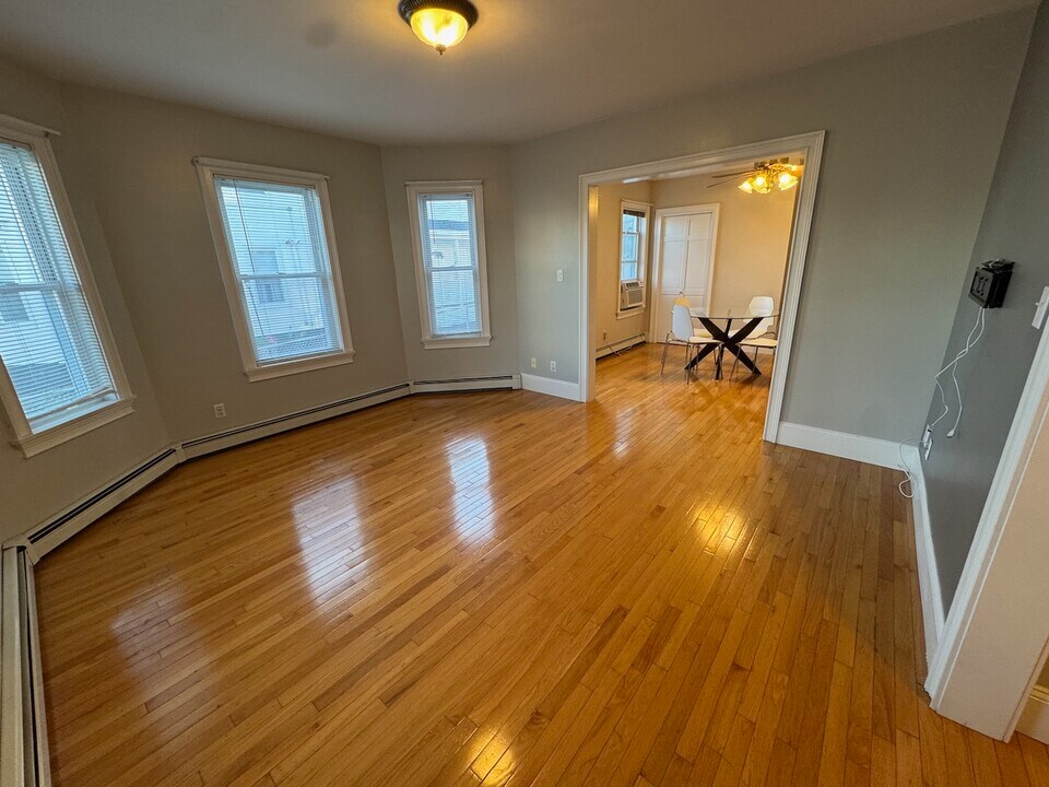 46 Fisher St in Lowell, MA - Building Photo