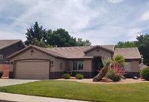 1173 W Snow Canyon Pkwy in Saint George, UT - Building Photo