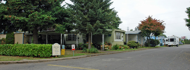 1120 Fairview Dr in Springfield, OR - Building Photo - Building Photo