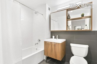 150 Union Ave-Unit -41L in Brooklyn, NY - Building Photo - Building Photo