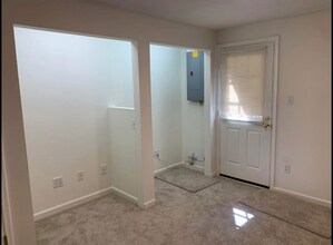 7574 Aspenpark Rd in Lorton, VA - Building Photo - Building Photo