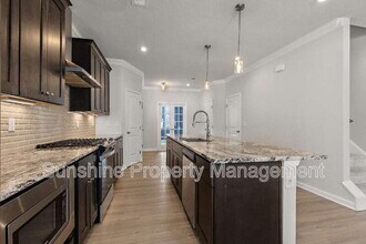 400 Rhema Rd in Chesapeake, VA - Building Photo - Building Photo