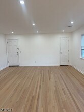 18 Washburn Pl in Caldwell, NJ - Building Photo - Building Photo