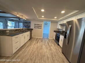 490 Park Ave in Satellite Beach, FL - Foto de edificio - Building Photo