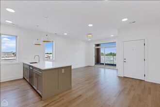 3545 W Belmont Ave, Unit 4 in Chicago, IL - Foto de edificio - Building Photo