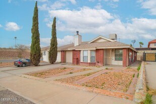 11601 Soberana Ln in El Paso, TX - Building Photo
