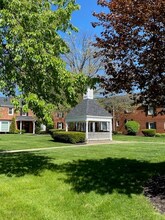 838 Thorn St-Unit -35 in Sewickley, PA - Building Photo - Building Photo