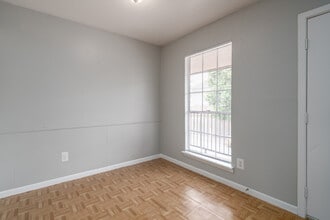 Pecan Villa Apartments in Houston, TX - Foto de edificio - Interior Photo