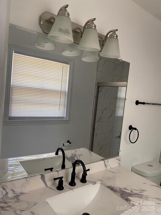 5525 Amity Pl in Charlotte, NC - Building Photo