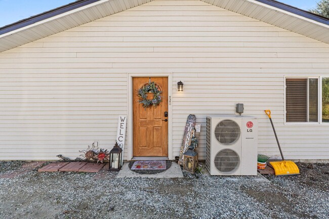 property at 1005 N 3rd St E