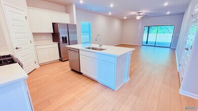220 Waylan Rdg Ln in Madison, AL - Building Photo - Building Photo