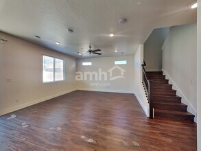 1351 E Old Mesquite St in Kuna, ID - Building Photo - Building Photo