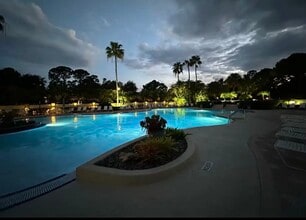 8376 Mulligan Cir, Unit 8376 B in Port St. Lucie, FL - Foto de edificio - Building Photo