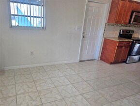 2217 Grant St in Hollywood, FL - Building Photo - Building Photo