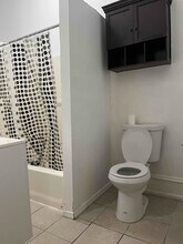 4 N 50th St in Philadelphia, PA - Foto de edificio - Building Photo