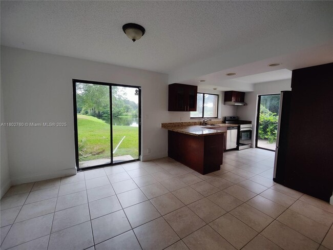 property at 181 Wimbledon Lake Dr