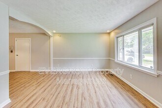 3962 Strathmore Dr in Indianapolis, IN - Building Photo - Building Photo