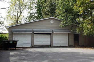 53 N 10th St in Stroudsburg, PA - Foto de edificio - Building Photo