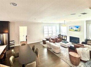 6435 Halcyon Garden Dr in Alpharetta, GA - Building Photo - Building Photo